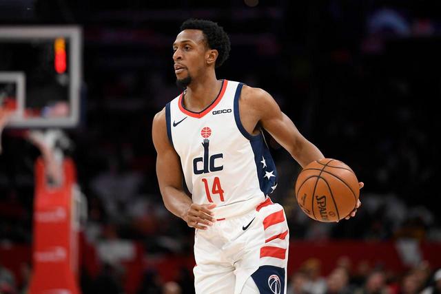 曾凡博受腰伤困扰离开国家队 5月受伤留下隐患