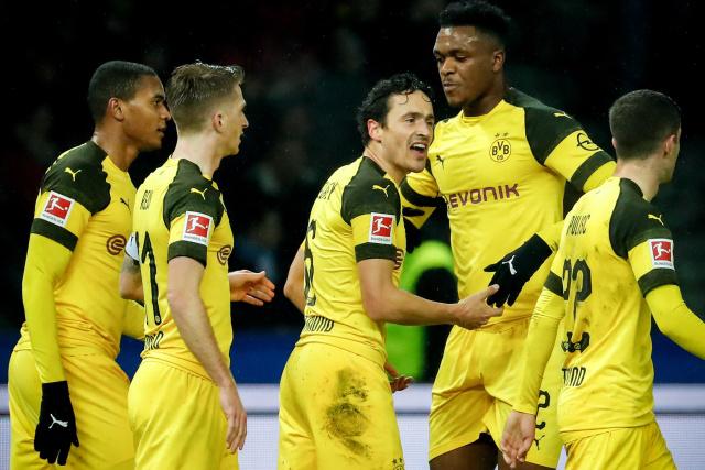 王瑞泽24分青岛负广州 胡金秋20分广厦胜天津