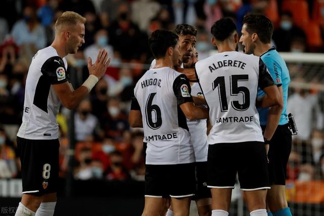 莫里斯回归独行侠 35岁的他是更衣室领袖之一